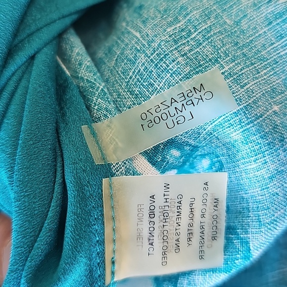 Calvin Klein sleeveless. - Picture 7 of 7